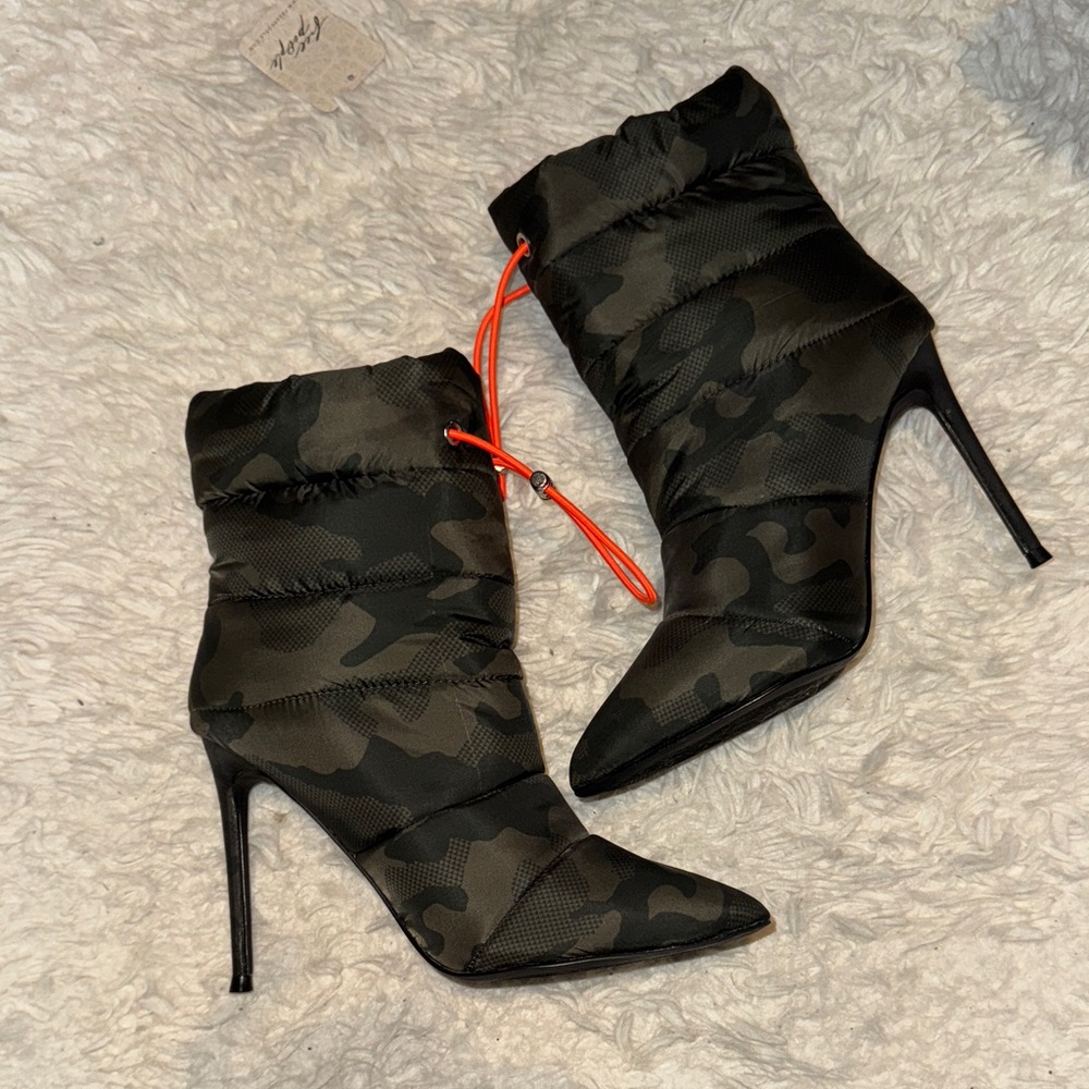 Steve Madden Black Olive Camo Puffer Stiletto Ankle Boots